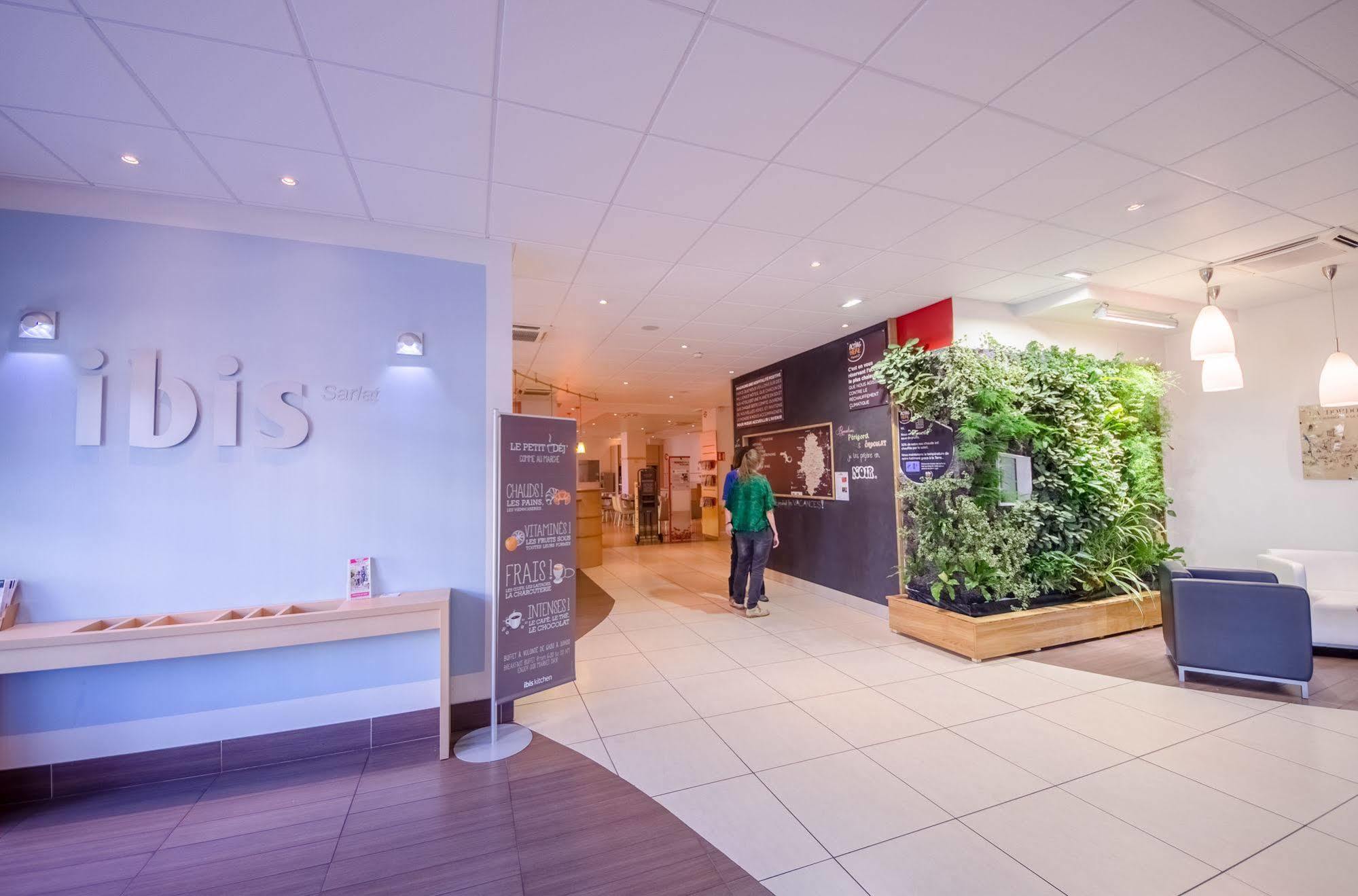 Отель Ibis Sarlat Centre Экстерьер фото